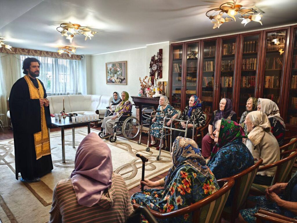 Пастырский визит в дом-интернат деревни Беляниново