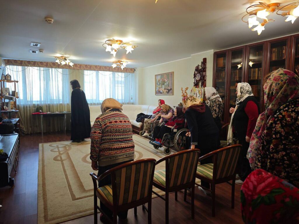 Пастырский визит в дом-интернат деревни Беляниново